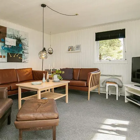 Three-bedroom Holiday In 21 Blåvand