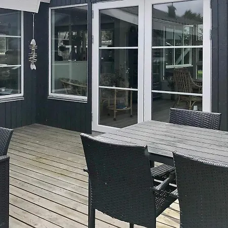 Three-bedroom Holiday In 21 بيت للعطل
